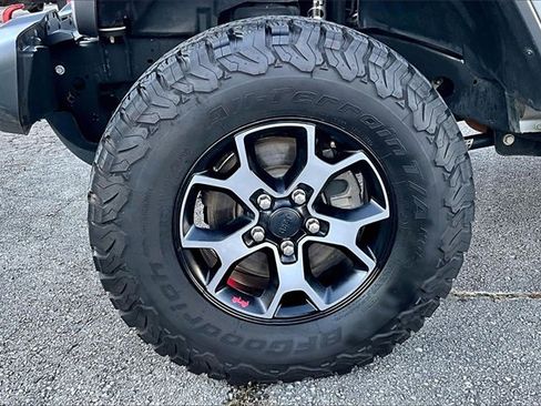 Used 2018 Jeep Wrangler Unlimited Rubicon image 28