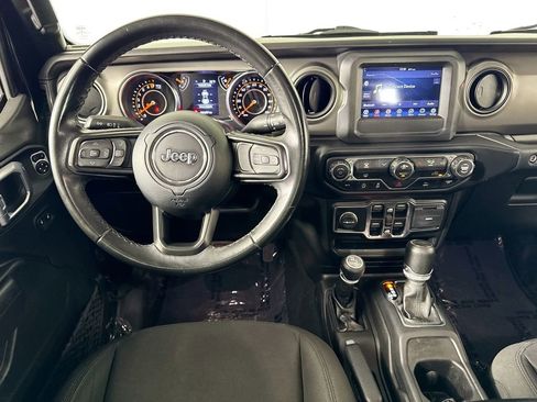 Used 2022 Jeep Gladiator Willys image 22