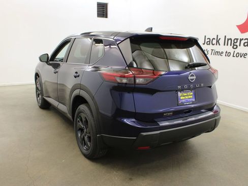 New 2026 Nissan Rogue SV FWD image 3