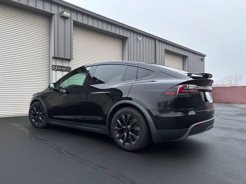 Used 2023 Tesla Model X image 9