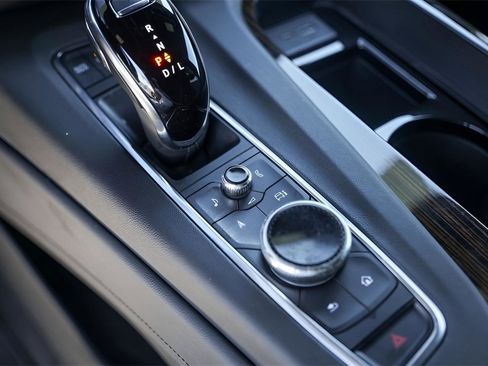 Used 2023 Cadillac Escalade Luxury w/ LPO, Illumination Package image 21