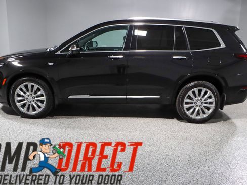 Used 2022 Cadillac XT6 Premium Luxury image 10