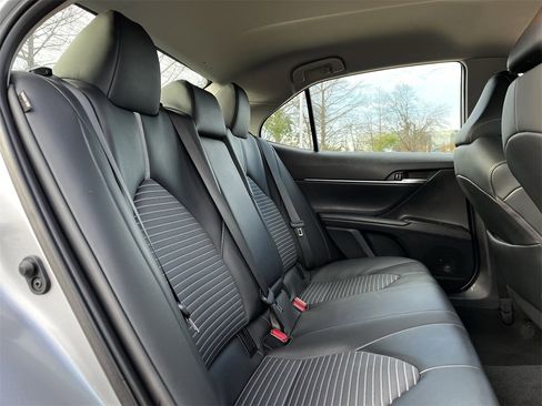 Used 2024 Toyota Camry SE image 26