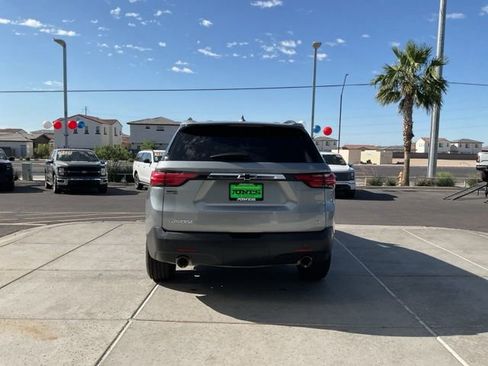 Used 2023 Chevrolet Traverse LT FWD image 6