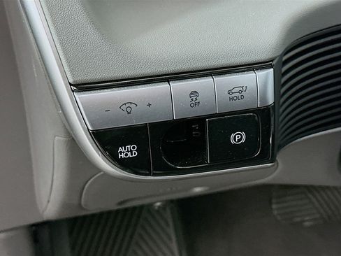 Used 2024 Hyundai Ioniq 5 SEL image 17