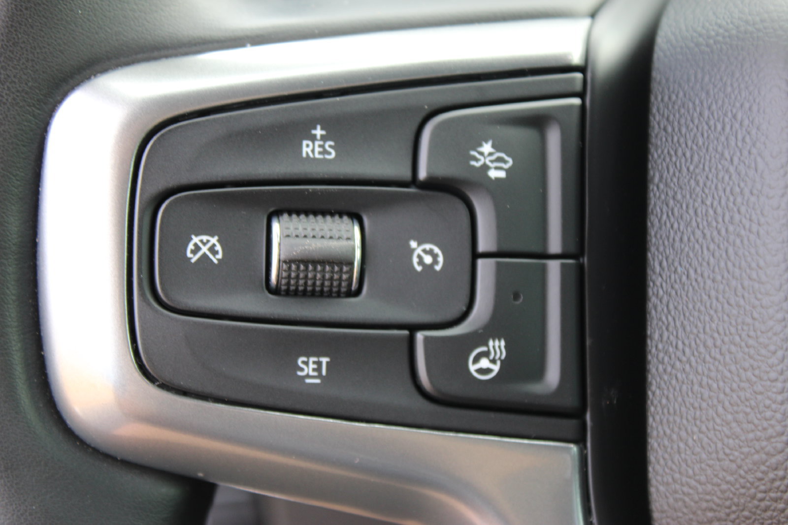 Used 2024 Chevrolet Silverado 1500 RST w/ Convenience Package II AWD/4WD image 19