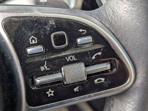 Used 2022 Mercedes-Benz GLB 250 image 20