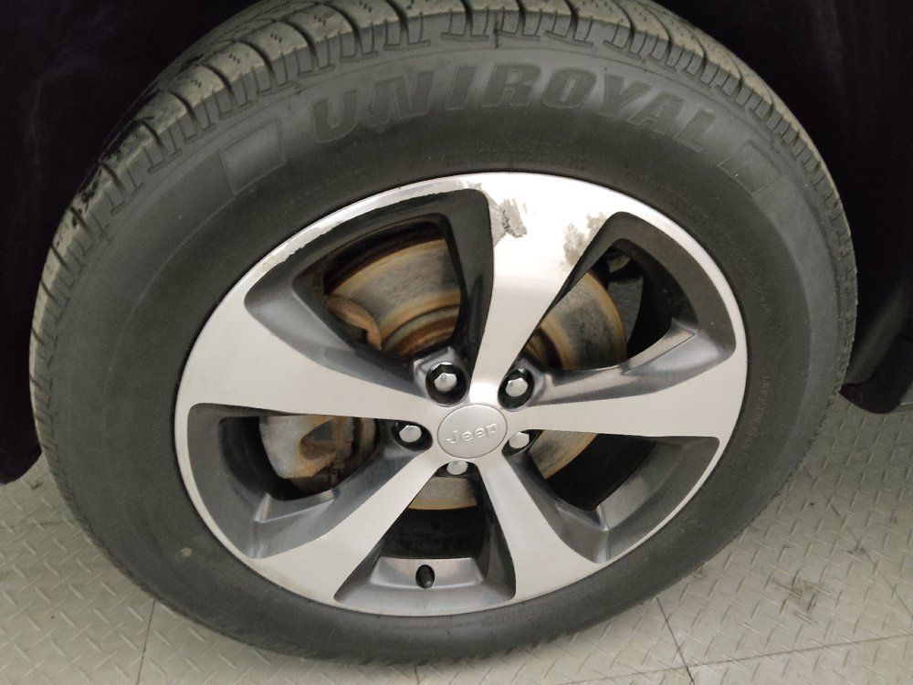 Used 2020 Jeep Cherokee Limited AWD/4WD image 31