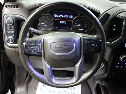 Used 2023 GMC Sierra 3500 Denali AWD/4WD image 17