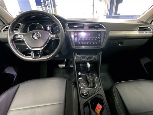 Used 2021 Volkswagen Tiguan SE w/ Panoramic Sunroof Package AWD/4WD image 21