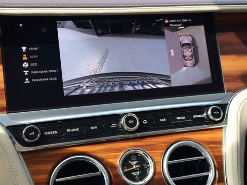 Used 2023 Bentley Continental GT Azure AWD/4WD image 19