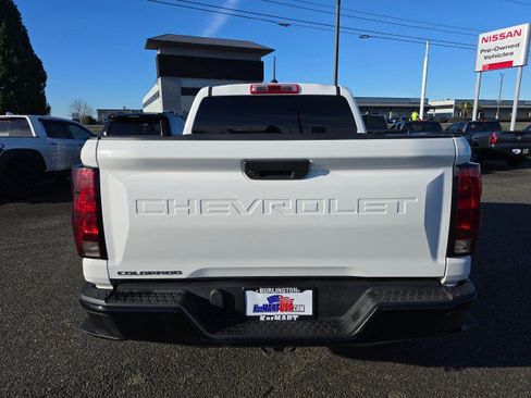 Used 2024 Chevrolet Colorado W/T image 4