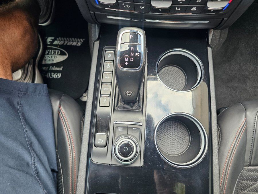 Used 2020 Maserati Quattroporte S GranSport Q4 AWD/4WD image 16