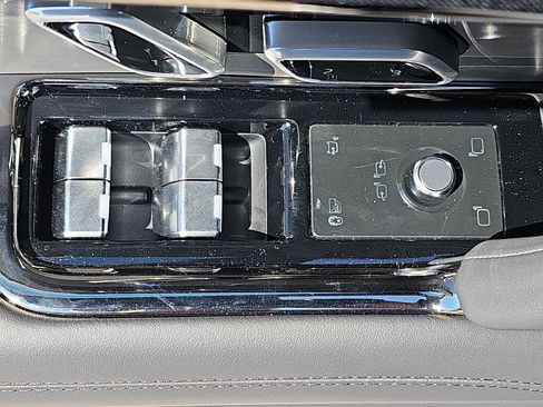 New 2025 Land Rover Range Rover Sport Dynamic SE image 29