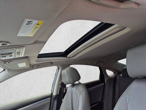 Used 2018 Honda Civic EX-L image 20