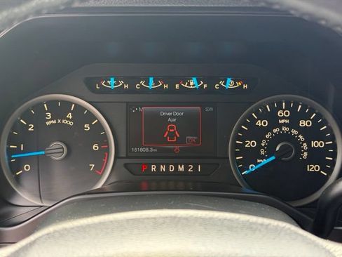 Used 2015 Ford F150 XLT w/ Equipment Group 302A Luxury AWD/4WD image 17