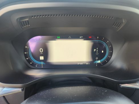 Used 2022 Volvo XC60 B5 R-Design w/ Advanced Package image 12