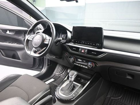 Used 2023 Kia Forte GT-Line FWD image 19