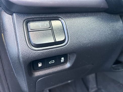 Used 2017 Kia Optima LX image 12