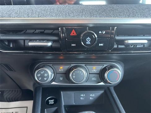 New 2026 Nissan Kicks S image 17