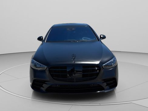 Used 2022 Mercedes-Benz S 580 4MATIC Sedan w/ AMG Line Package image 8