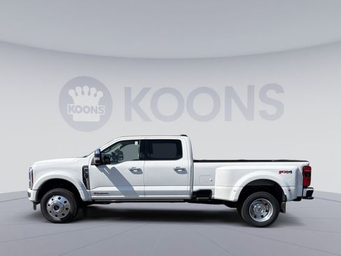 New 2026 Ford F450 Platinum w/ Platinum Plus Package AWD/4WD image 2