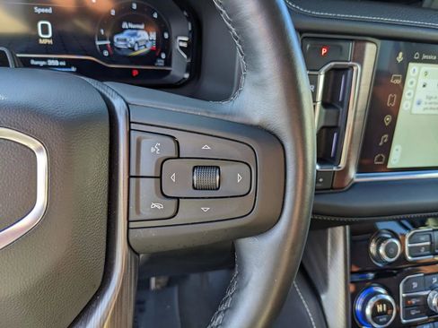 Used 2024 GMC Yukon Denali Ultimate image 32