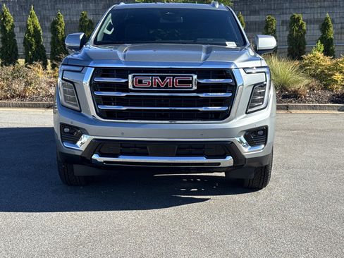 New 2026 GMC Yukon Elevation image 3