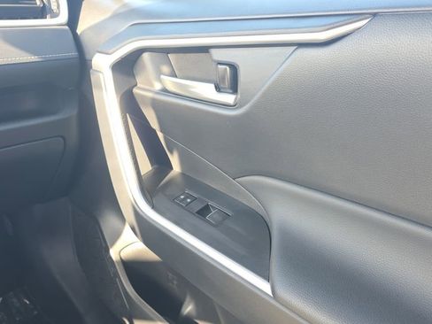 Used 2025 Toyota RAV4 XLE FWD image 13