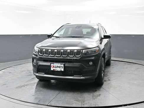New 2026 Jeep Compass Latitude image 4