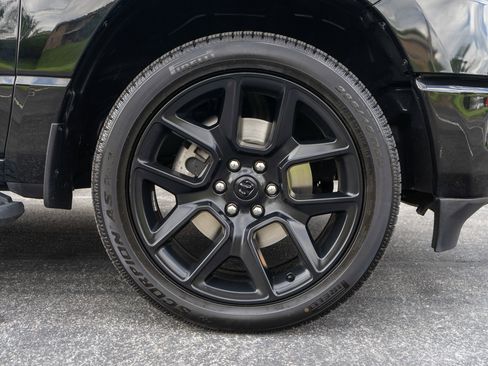 Used 2023 RAM 1500 Laramie AWD/4WD image 10