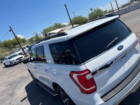 Used 2018 Ford Expedition XLT w/ Equipment Group 202A RWD image 53