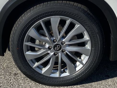 Certified 2023 INFINITI QX50 Luxe FWD image 8