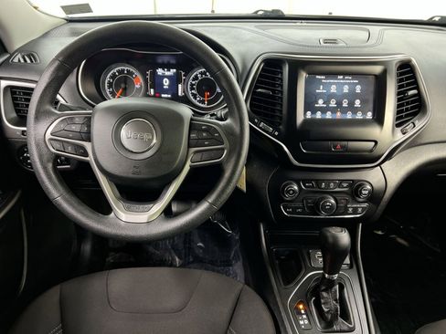 Used 2019 Jeep Cherokee Latitude w/ Popular Appearance Group image 27