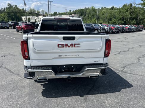 Used 2021 GMC Sierra 1500 SLT w/ SLT Premium Plus Package AWD/4WD image 9