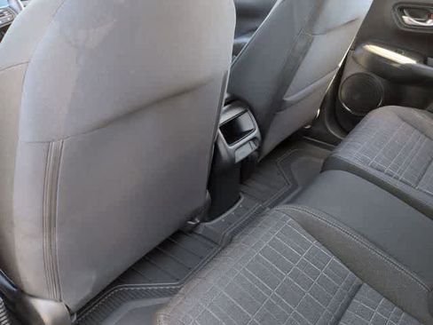 Used 2023 Honda HR-V LX image 19