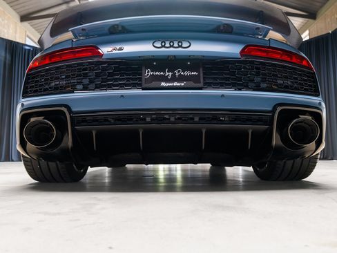 Used 2022 Audi R8 V10 w/ Premium Package RWD image 44