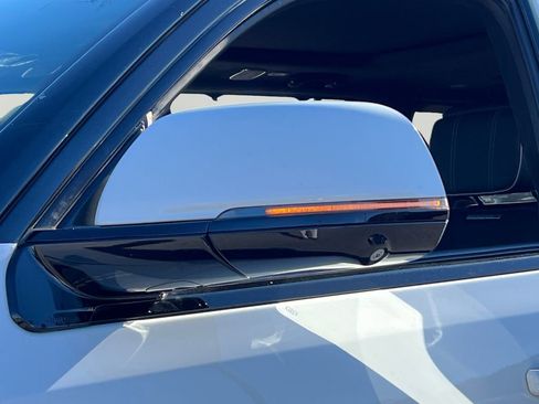 Used 2022 Jeep Grand Wagoneer Series II image 28