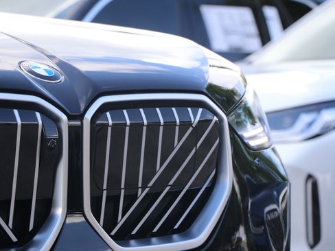 Certified 2025 BMW X3 xDrive30i w/ Premium Package AWD/4WD image 6