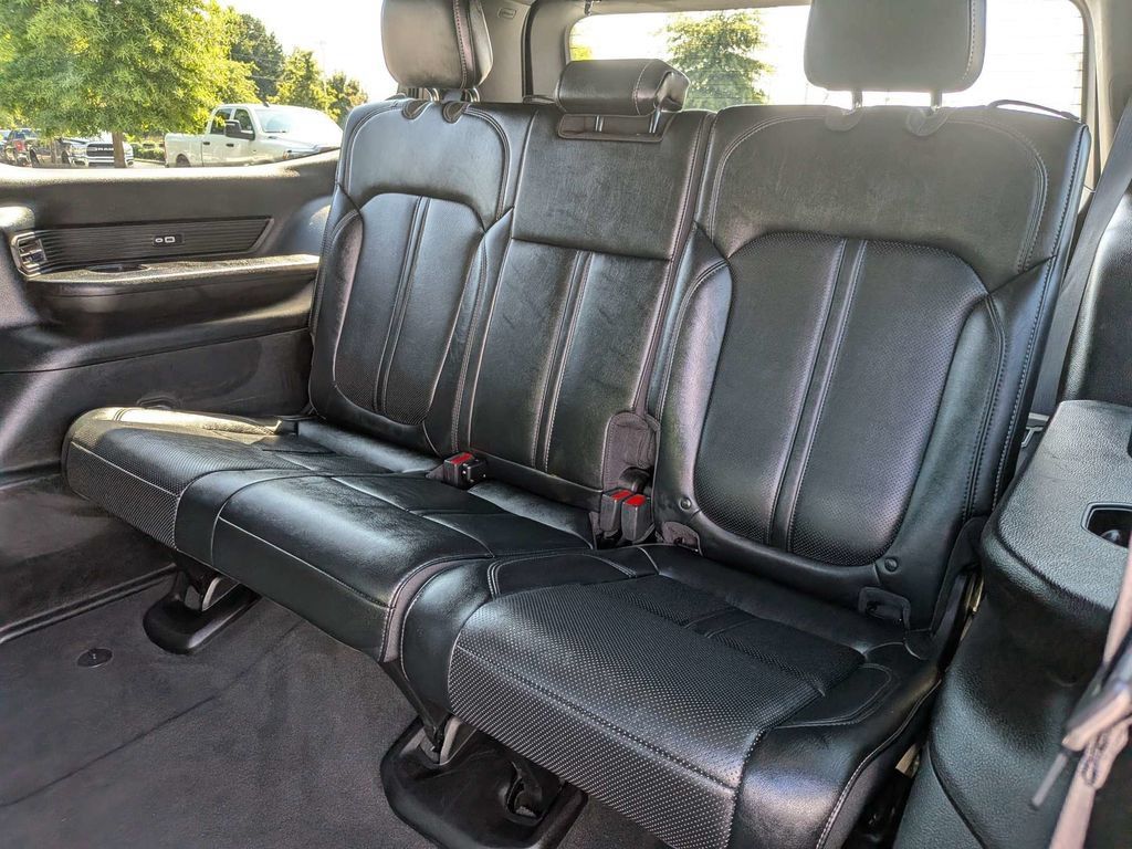 Used 2024 Jeep Wagoneer Series II AWD/4WD image 13