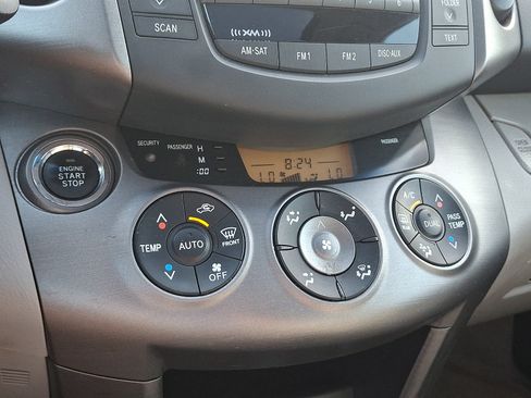 Used 2010 Toyota RAV4 Limited AWD/4WD image 16