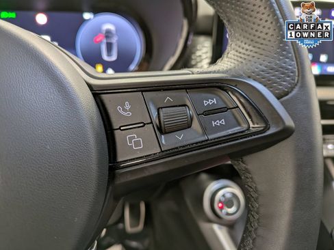 Used 2025 Alfa Romeo Tonale AWD/4WD image 18