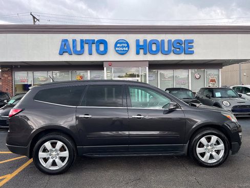 Used 2016 Chevrolet Traverse LT w/ Traveler's Package FWD image 9