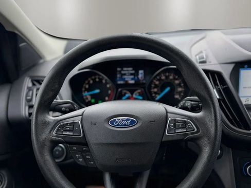 Used 2019 Ford Escape SE FWD image 10