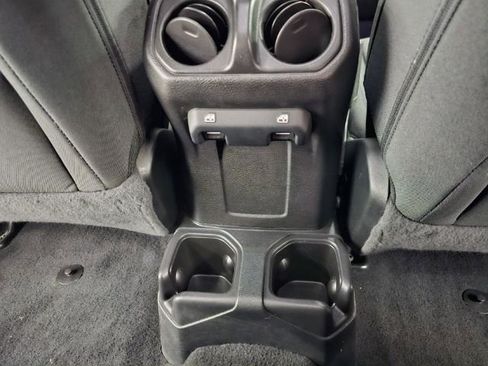Used 2020 Jeep Wrangler Unlimited Sport S image 33