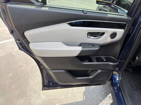 Used 2025 Honda Pilot EX-L image 29