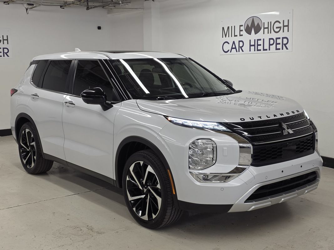 Used 2024 Mitsubishi Outlander AWD image 4
