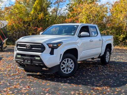 New 2025 Toyota Tacoma SR5