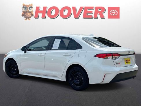 Used 2025 Toyota Corolla LE FWD image 5