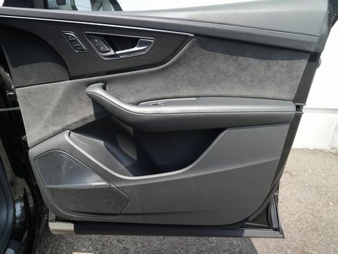 Used 2022 Audi SQ8 Prestige w/ Prestige Package image 35